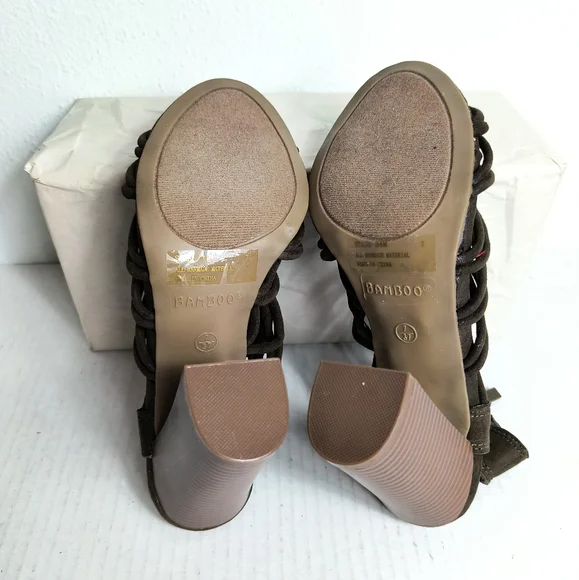 BAMBOO Stash 7 Dark Green Heel and Open-Toe Design - Picture 9 of 11